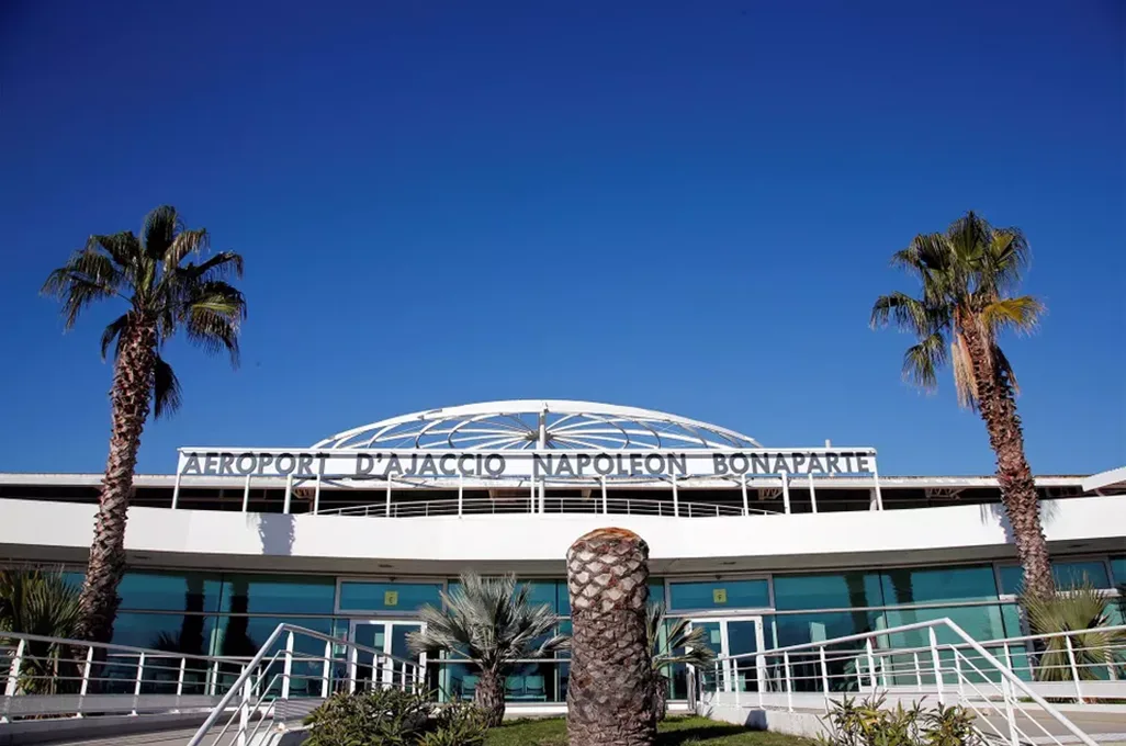 Aéroport d'Ajaccio Napoléon Bonaparte, vue d'ensemble