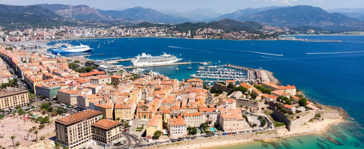 Port d'Ajaccio, vue d'ensemble